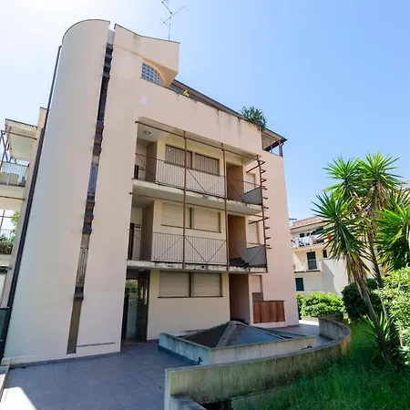 Apartment Altido Apt For 4, With Private Rooftop Terrace And View *