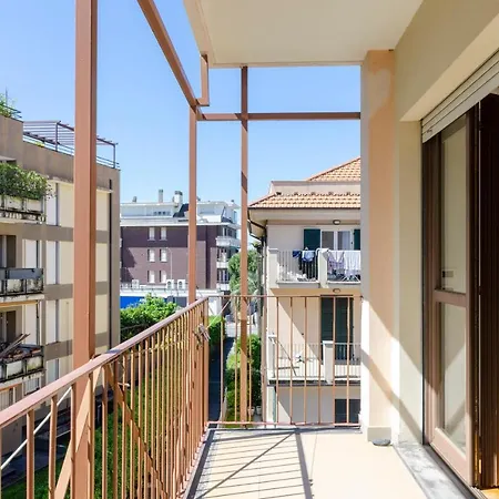 Altido Apt For 4, With Private Rooftop Terrace And View Apartment